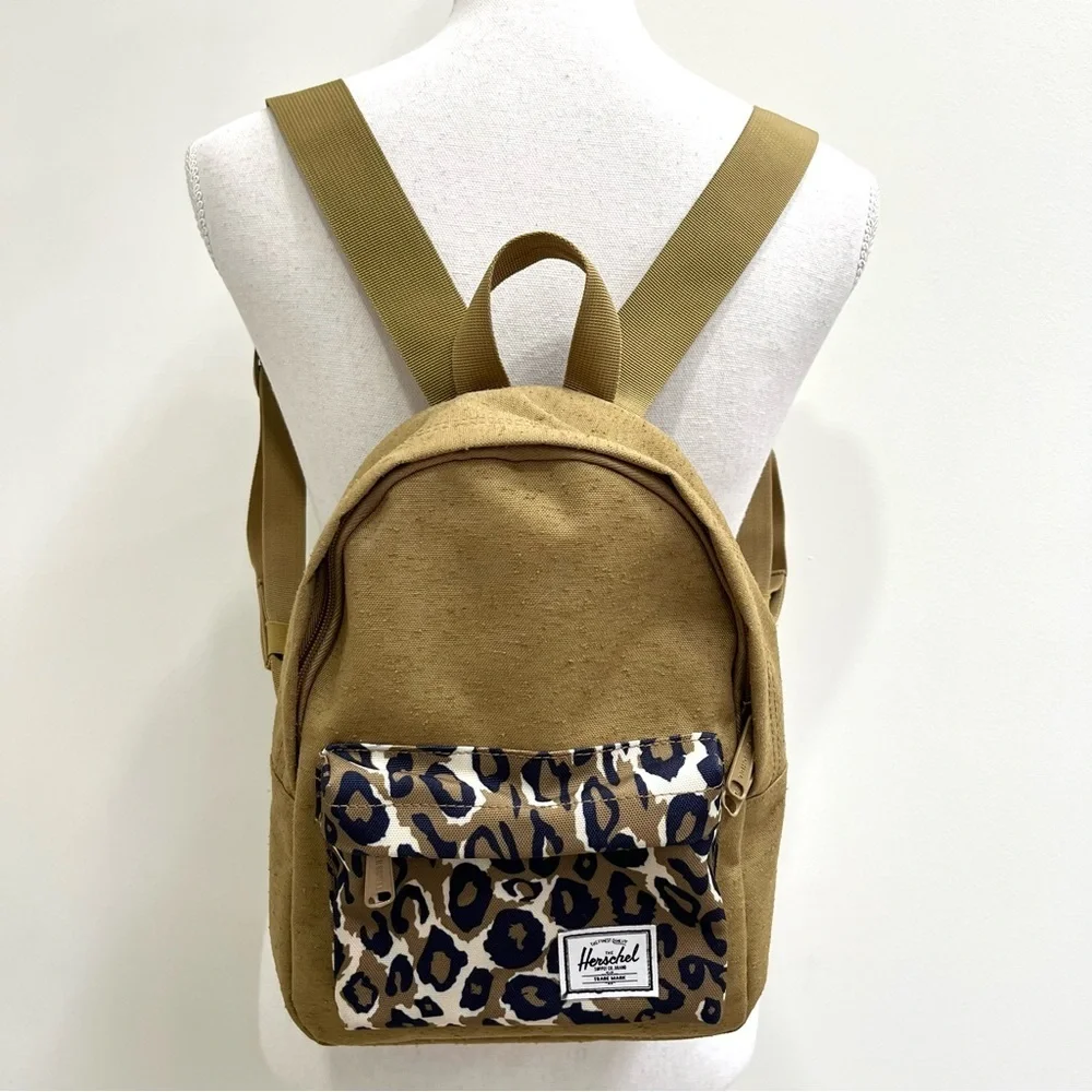 herschel backpack tan Supply Co. Heritage ShopCGX including a convenient pocket to keep your essentials secure and easily accessible Heritage Backpack Herschel Supply